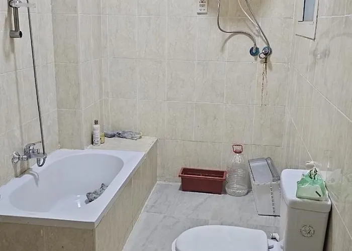 Red Ruby Apartment